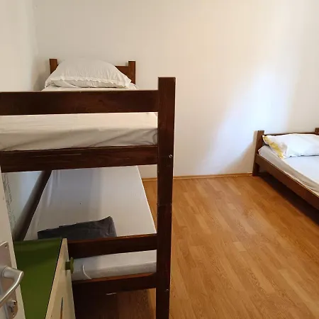 Rooms Trogir 게스트하우스 *